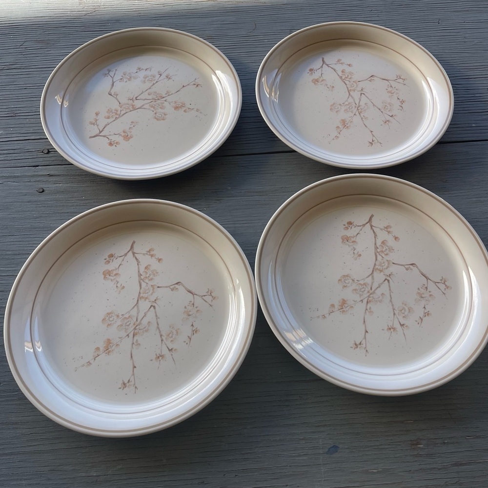 4 Vintage Corelle China Blossom Dinner Plates